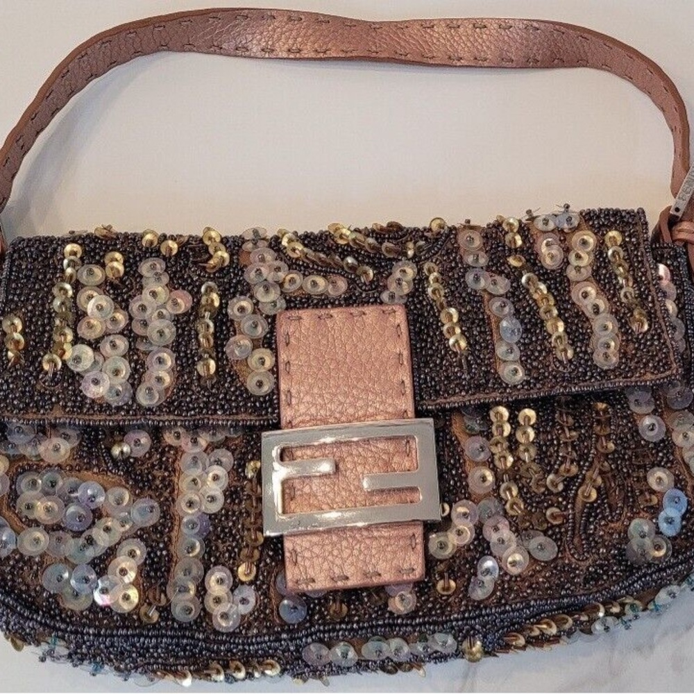 IN SEARCH OF ISO LOOKING FOR rare beaded or embroidered fendi baguette bag!!! 🩵